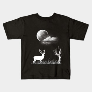 deer into the night Kids T-Shirt